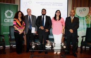 Investigadores peruanos presentan propuestas de política para nuevos gobiernos regionales