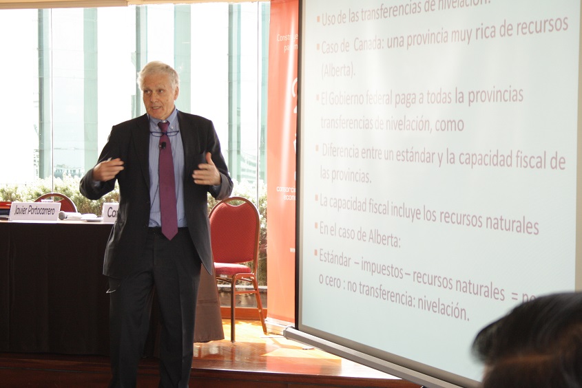 Exposición Descentralización y recursos naturales (canon) lecciones para el Perú