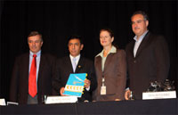 La pobreza en Perú disminuyó de 34,8% a 31,3%