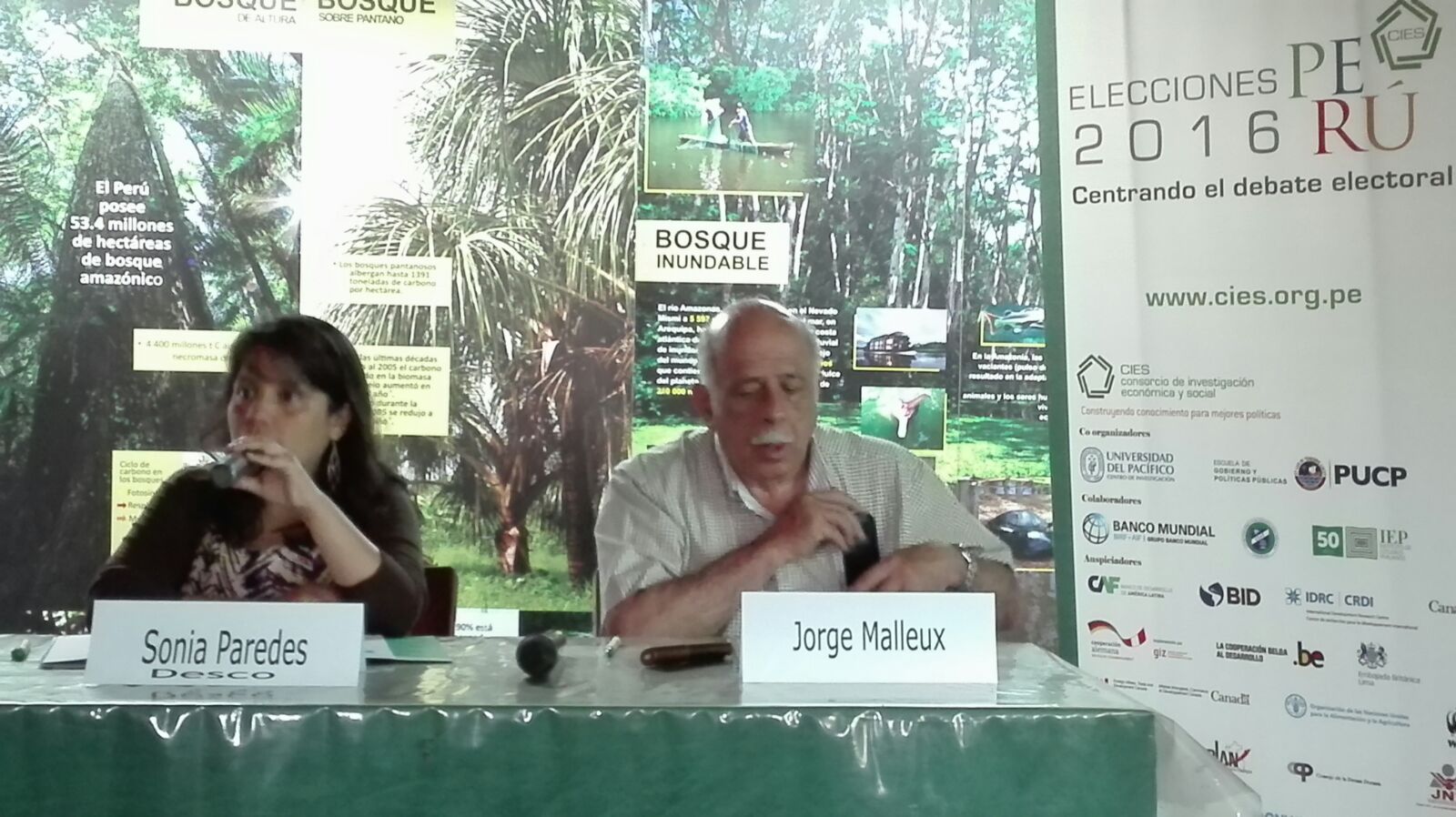 En Loreto: Propuestas de política en Educación y Conservación de bosques