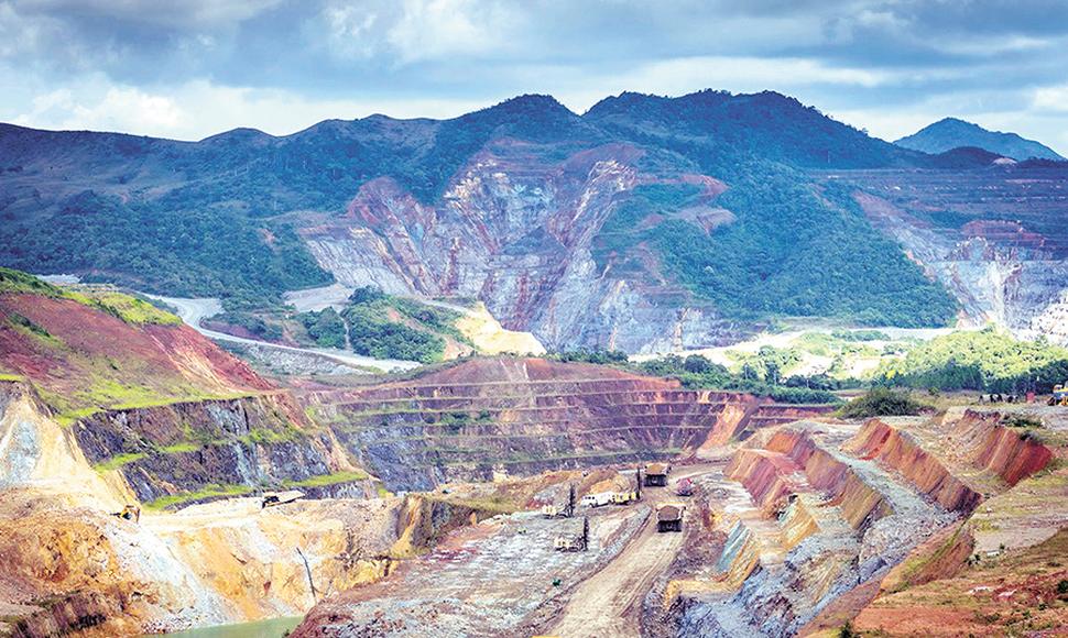 “Más allá del canon”: entendiendo los determinantes y duración de los conflictos sociales mineros