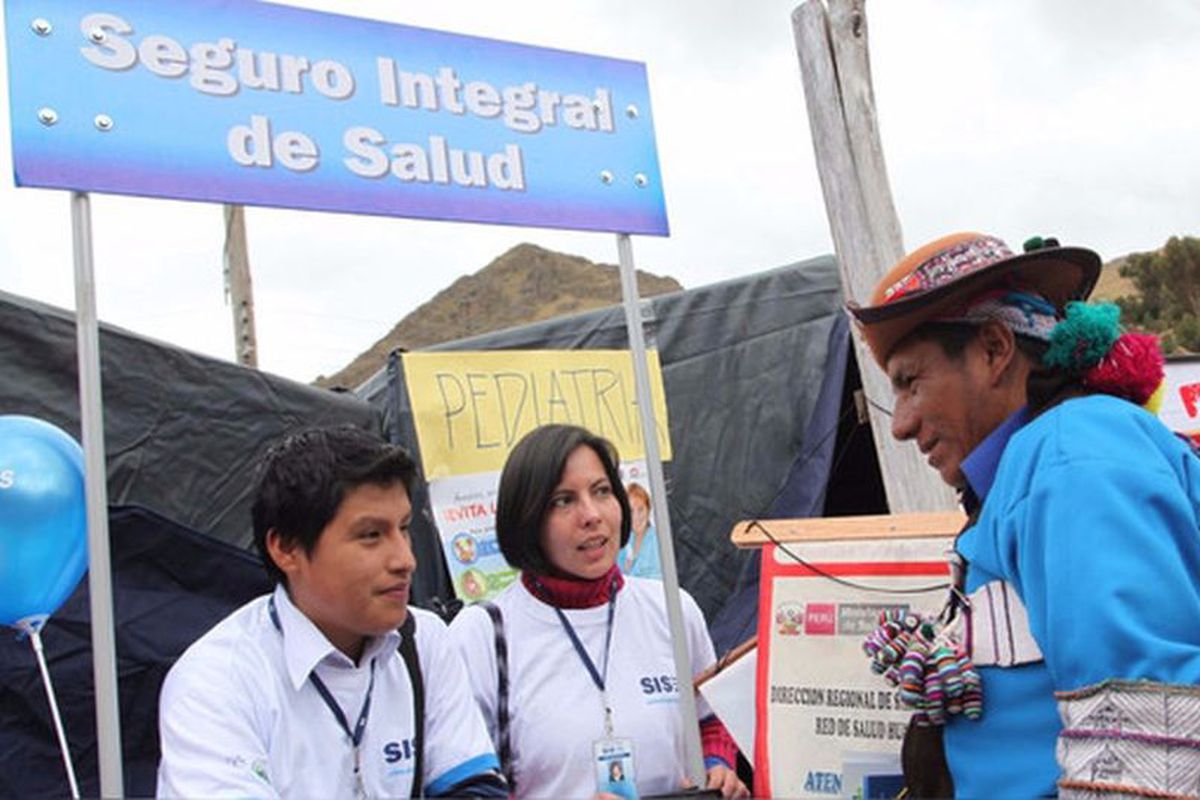 ¿El Seguro Integral de Salud reduce la vulnerabilidad de los hogares peruanos? Análisis usando Data Panel de 2004 a 2017